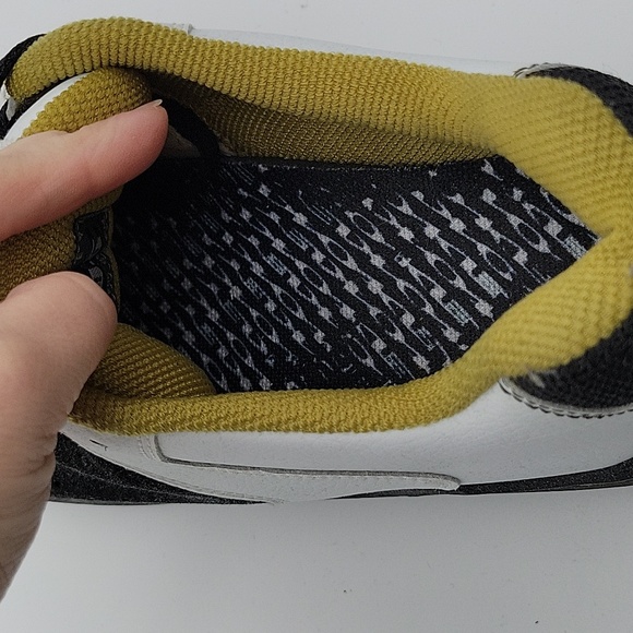 Oakley Shoes Men's 10.5 black and white! Never been worn! - Picture 12 of 12